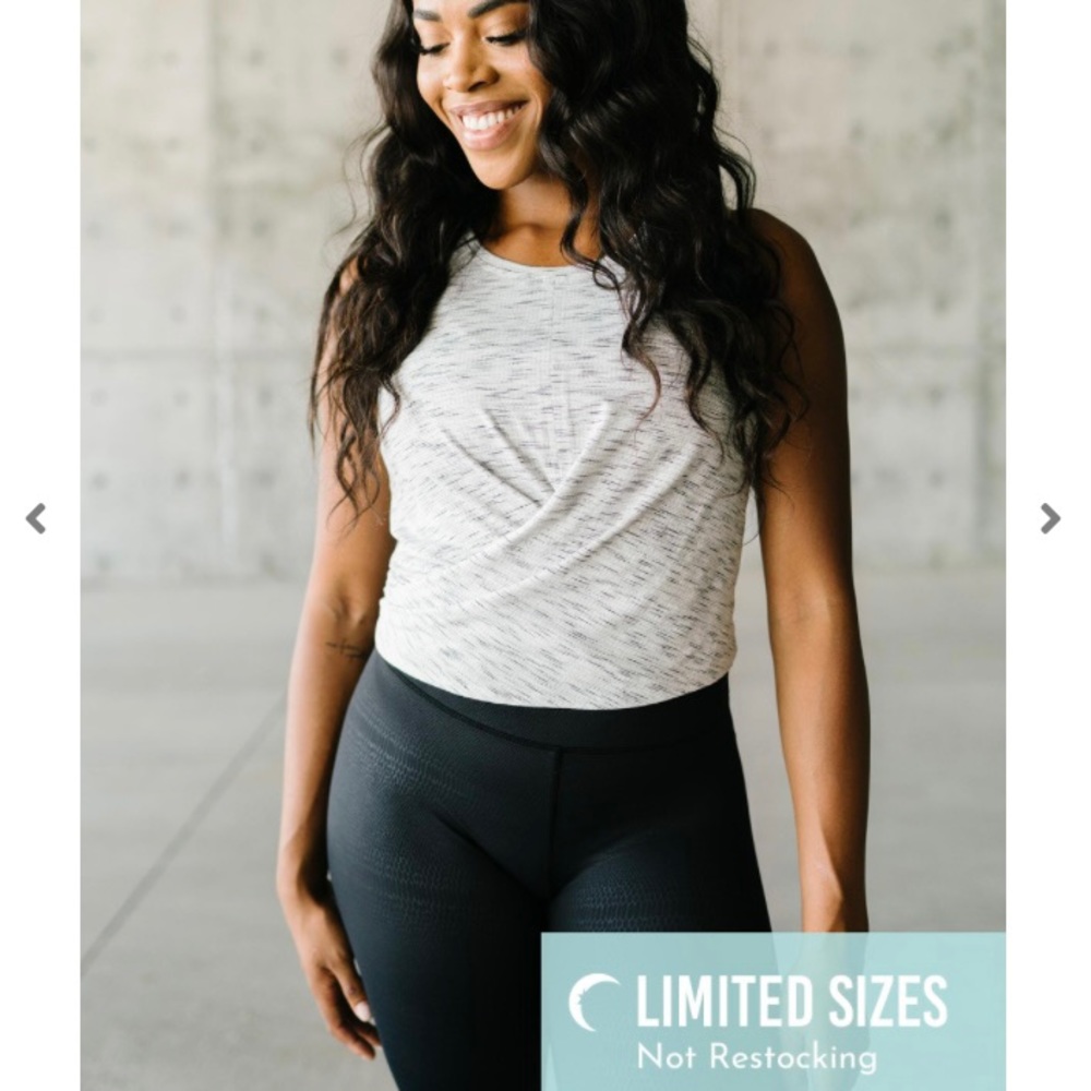 NWT - Zyia - White Infinity Tank - XXXL